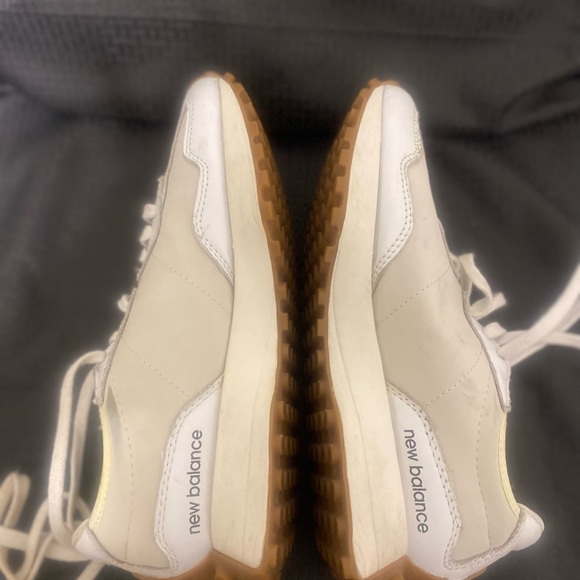 New Balance 327 - Picture 4 of 10